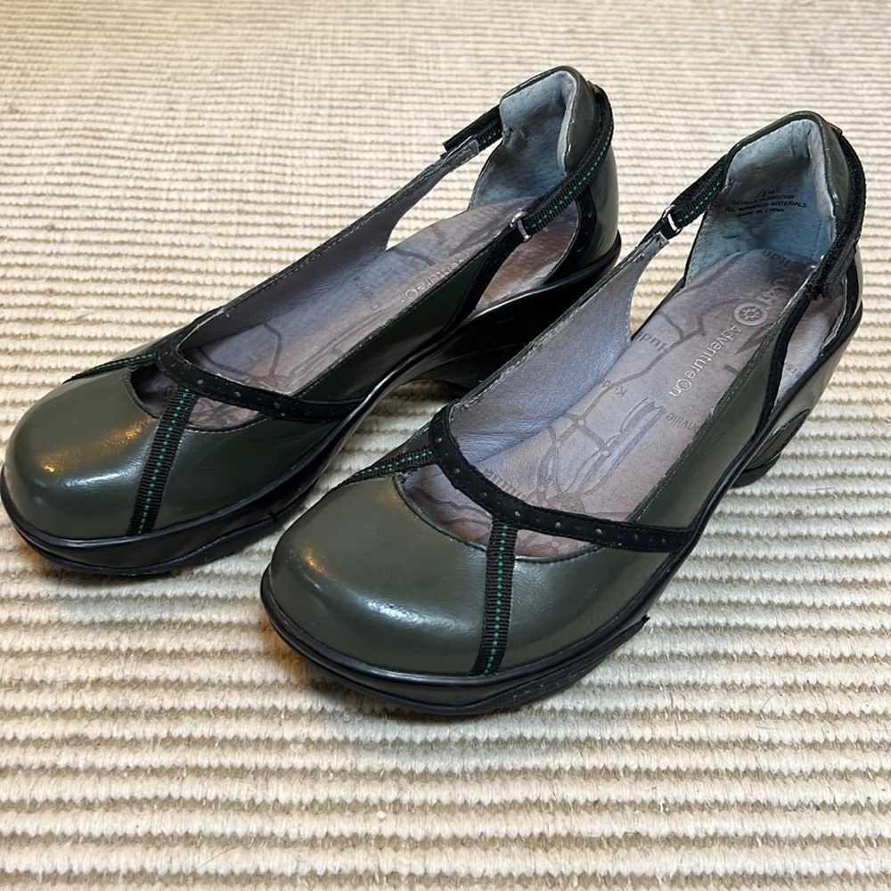 j-41 women’s 7.5 wedge